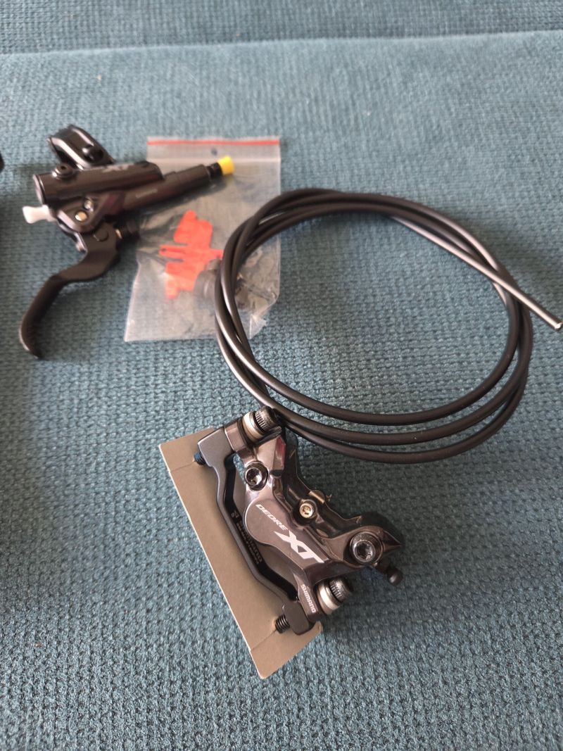 Shimano Deore XT BR-M8120 kotoučová brzda 4 pístová (Přední/Zadní set)