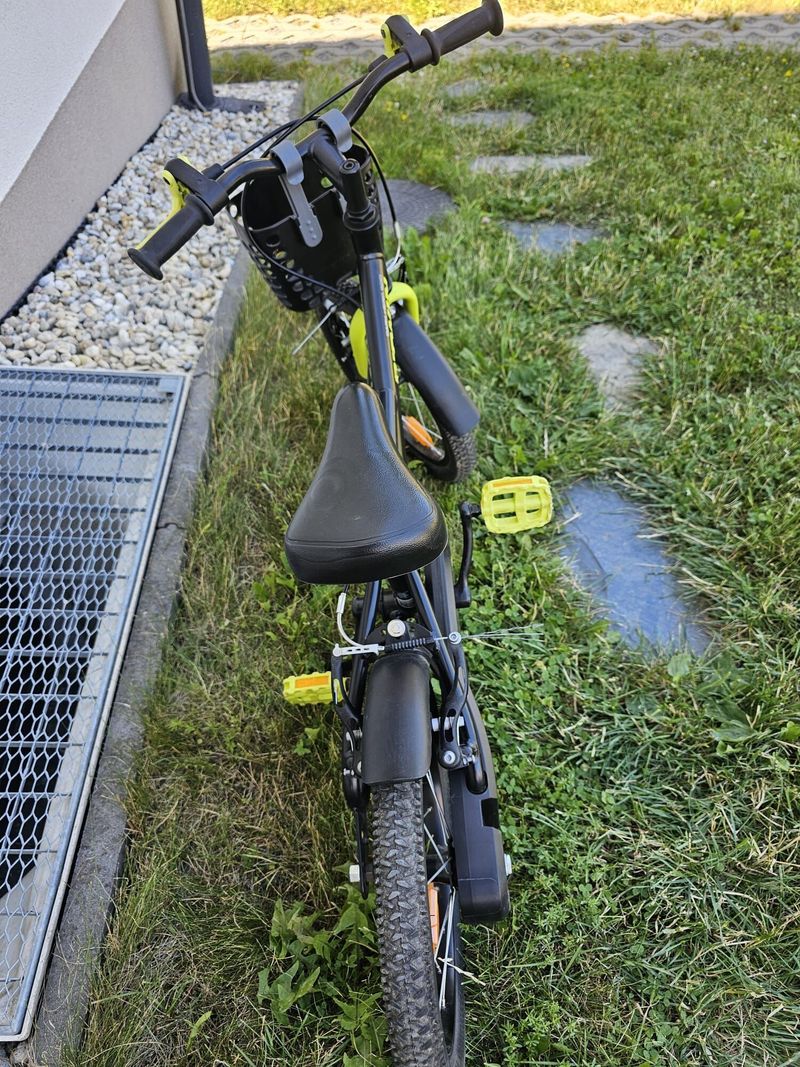 Btwin dětské 16" kolo dark hero 500 pro děti od 4 do 6 let 