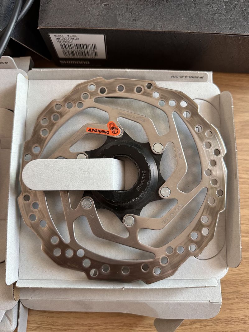 Kotoučové Brzdy Shimano MT 201 včetně kotoučů 