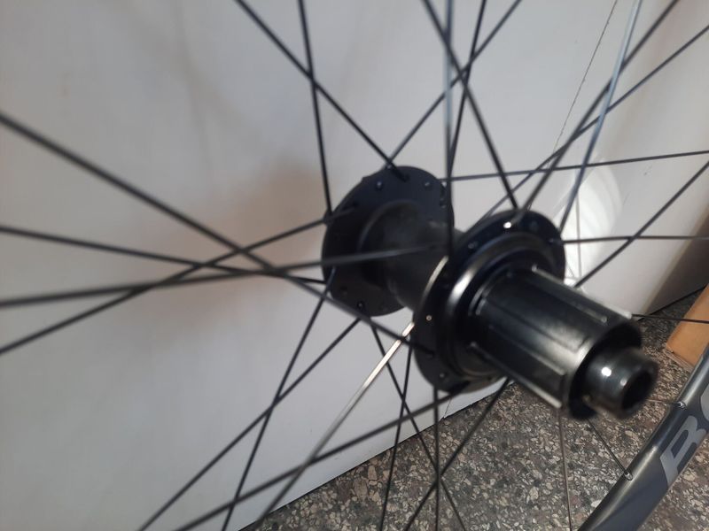 Bontrager Kowee 23 Carbonová kola