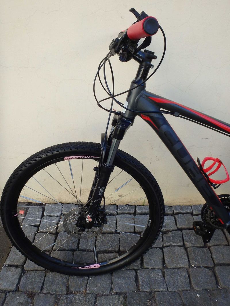 MTB kolo Cube Aim 26", rám 16", po servisu, pro výšku 150-165cm+ DÁREK