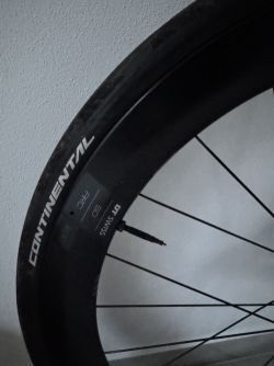 Prodám rám kola Canyon Ultimate s koly a kokpitem