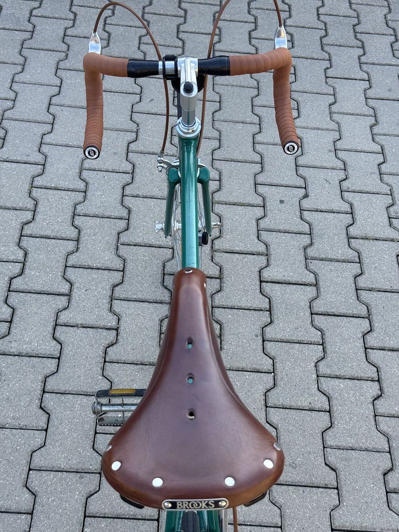 Retro silniční kolo Favorit Lasoňit – perfektní stav + sedlo Brooks