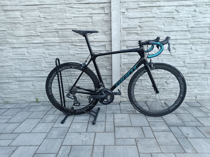 Giant tcr advanced pro Di2 - campagnolo Bora 