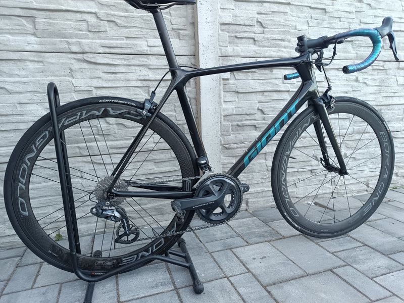 Giant tcr advanced pro Di2 - campagnolo Bora 