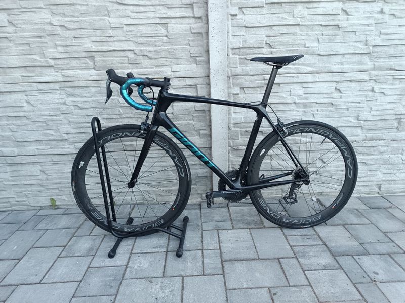 Giant tcr advanced pro Di2 - campagnolo Bora 