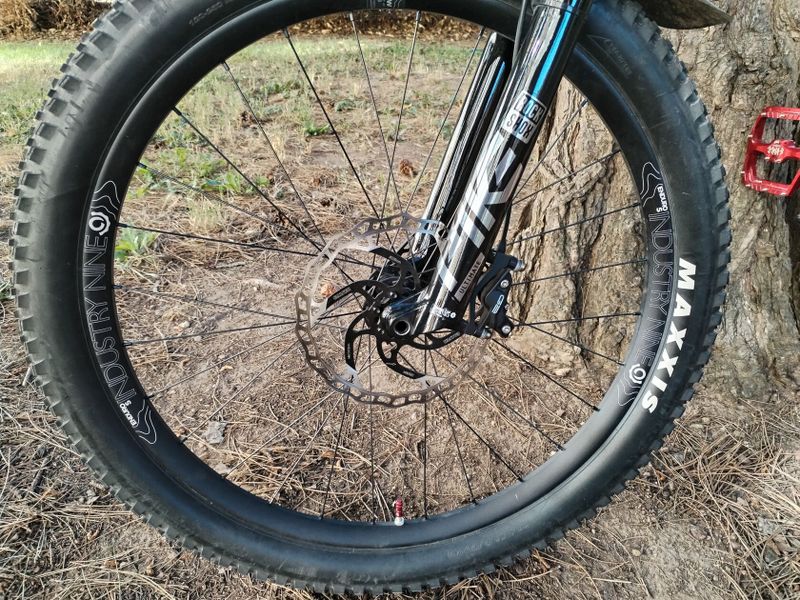 Titanové horské kolo Why Cycles S7 v.2, velikost M (17-18)