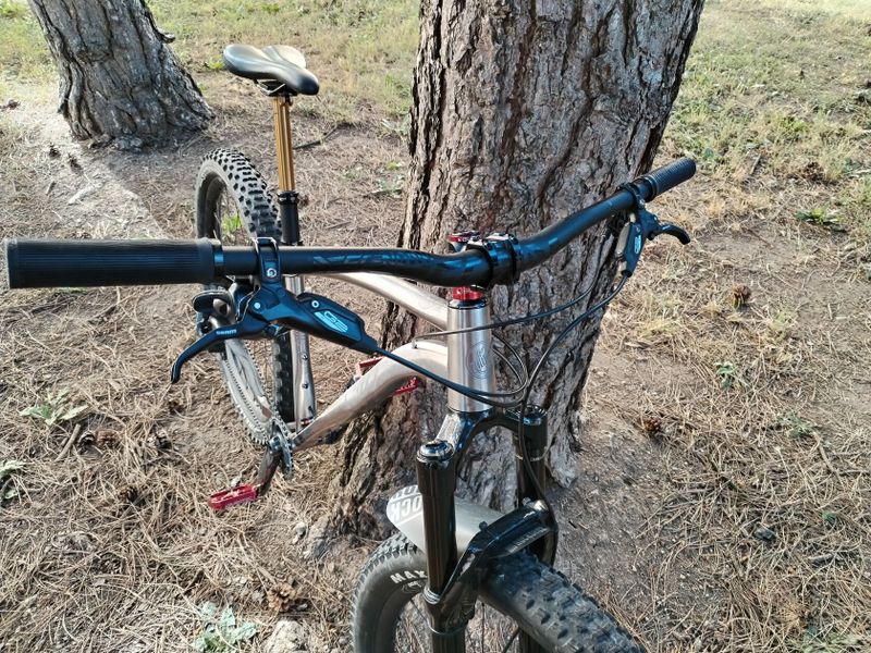 Titanové horské kolo Why Cycles S7 v.2, velikost M (17-18)