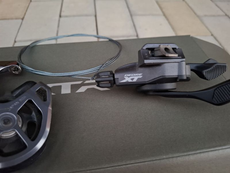 Prodám přehazovačka XTR 12 s v kompletu s řazení XT. 