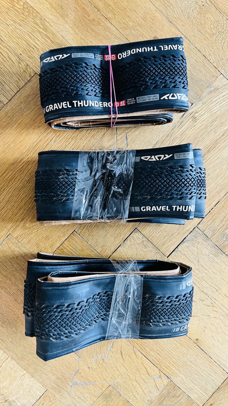 PRODÁM GRAVEL PLÁŠTĚ TUFO THUNDERO 700x40