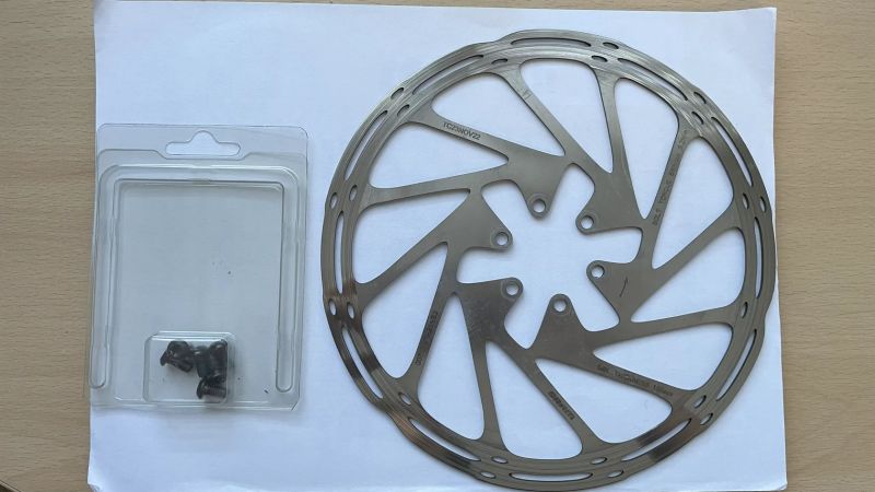 Sram Code R s kotouči velikosti 180 a 200