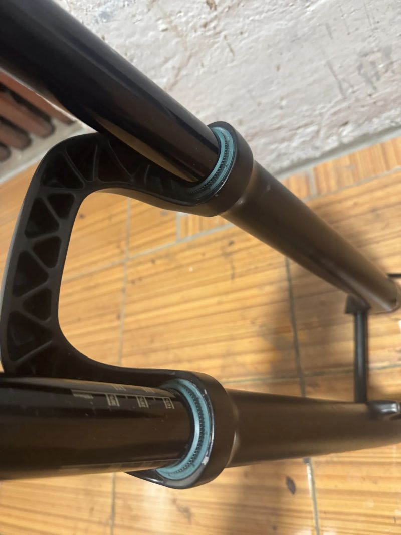 Rock shox lyrik rc2