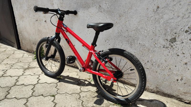 KUBIKES - dětské kolo 16S MTB červená