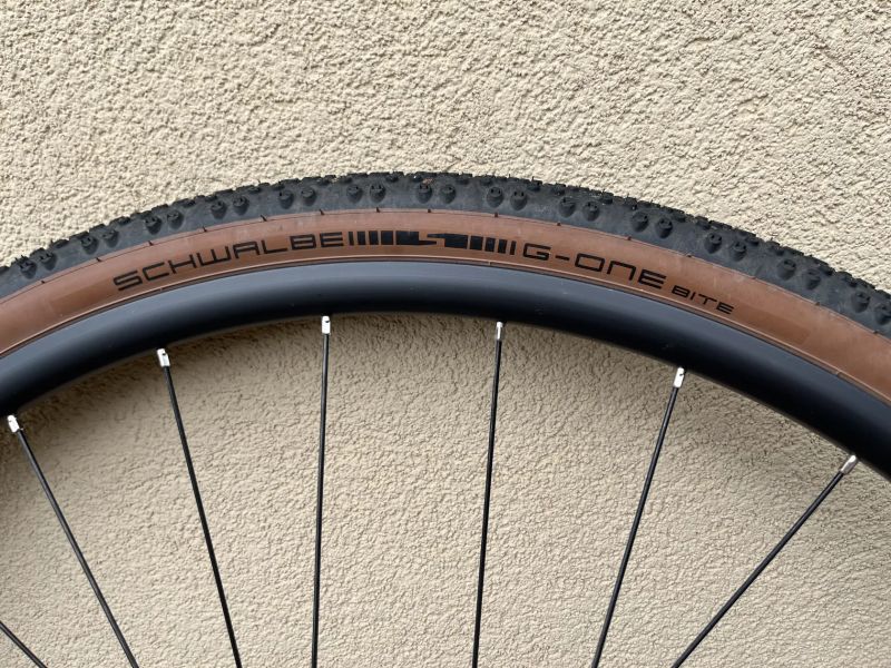 Zapletená kola Shimano WH-RS171