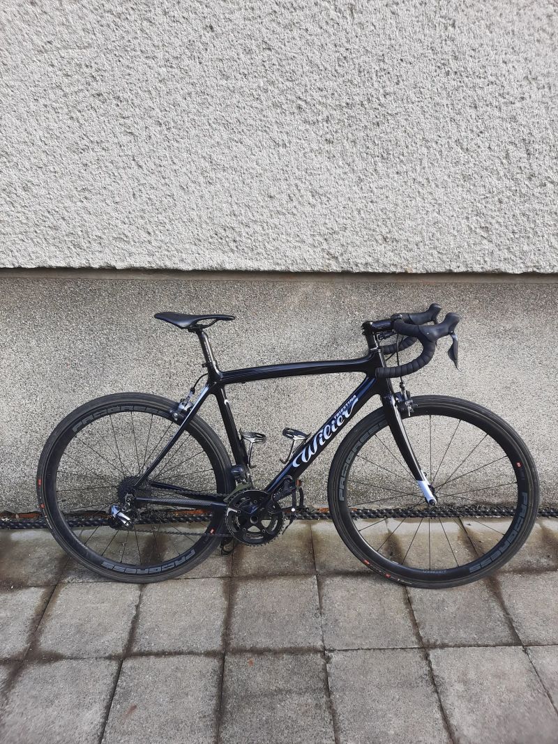 Karbonové kolo na elektrickém řazení Shimano Ultegra