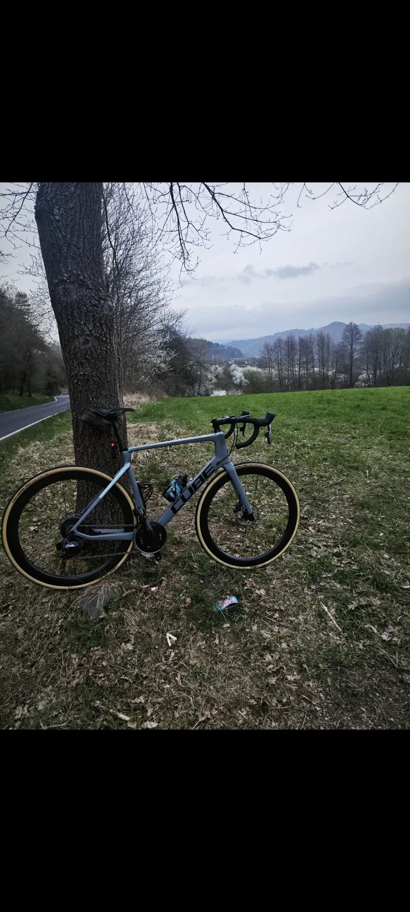 Silniční kolo Cube C62 SLT