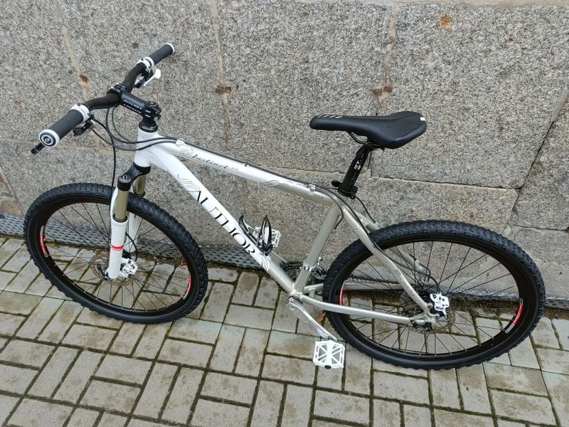 AUTHOR INSTINCT SRAM X7+X9/RST FIRST AIR - VEL.M 17"