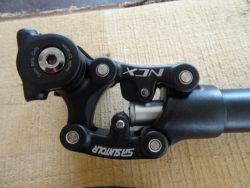 Odpružená sedlovka SR SUNTOUR SP25 NCX Black 30,9/350 mm, Jednou na kole - NOVÁ