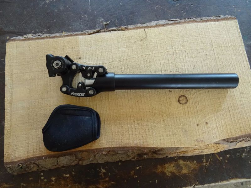 Odpružená sedlovka SR SUNTOUR SP25 NCX Black 30,9/350 mm, Jednou na kole - NOVÁ