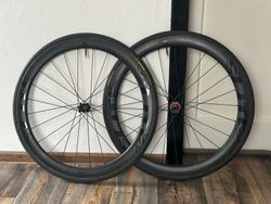 Zapletená karbonová kola Elitewheels 45mm na galusky