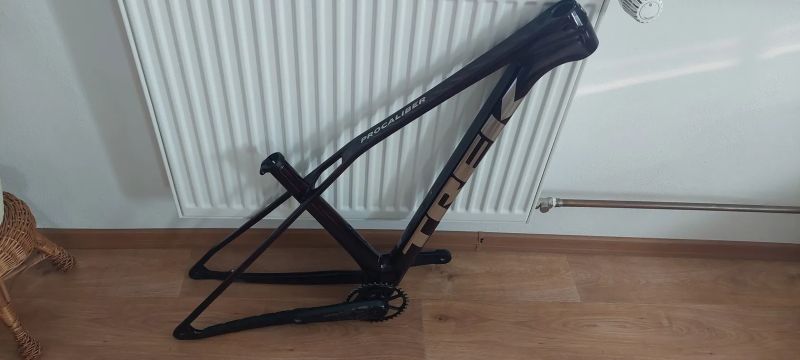 Rámový set Procaliber 3 2025