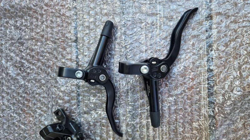 Shimano Brzdy MT-410
