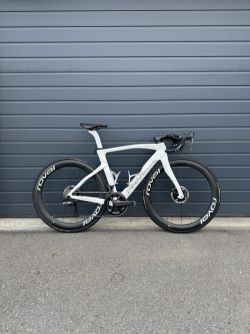 Pinarello dogma F vel. 53 (110mm), lze prodat i samotné výplety, sadu