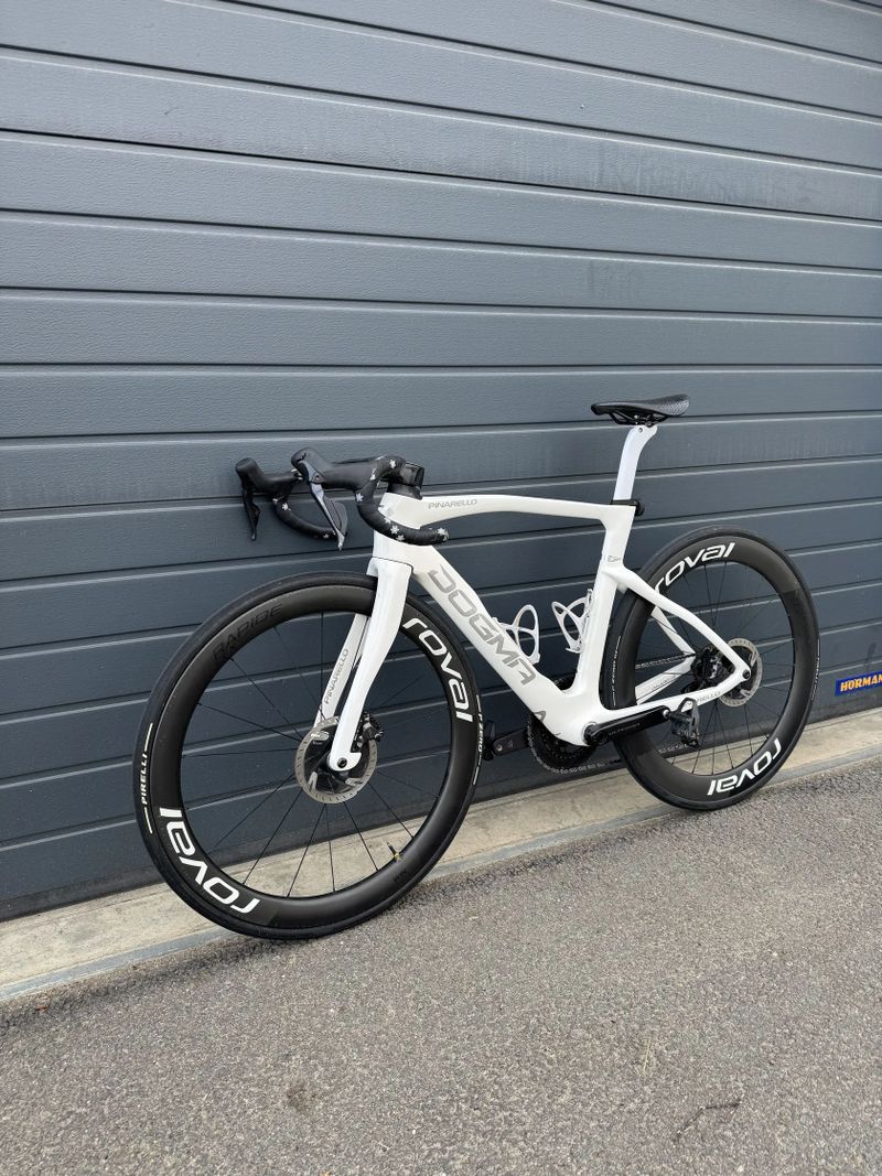 Pinarello dogma F vel. 53 (110mm), lze prodat i samotné výplety, sadu