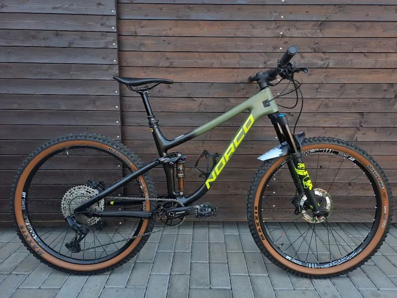 Zánovní v TOP stavu enduro bike Norco Optic ve velikosti M / kola 27,5er pro ženu nebo dítě / FOX