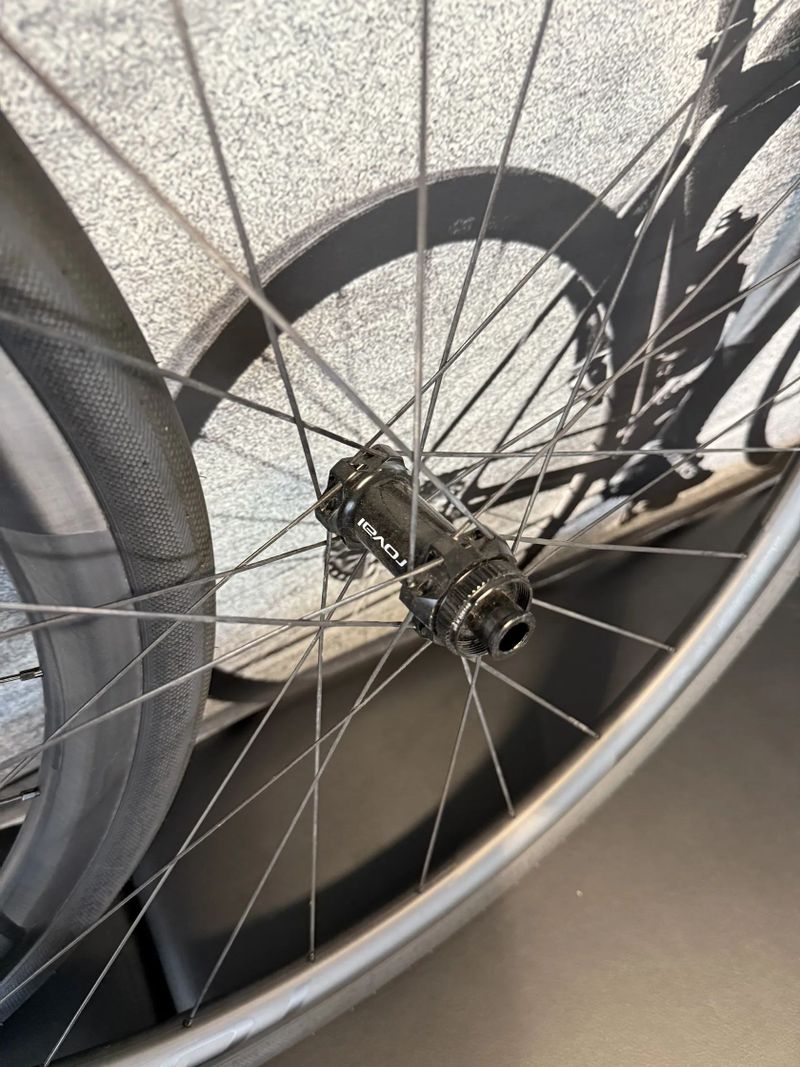 Karbonová kola Roval Control SL Sram XD - 1 240 gramů