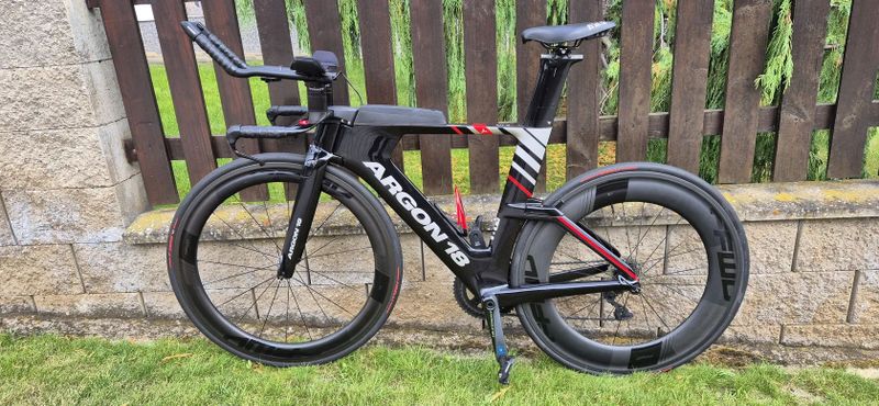 Prodám triatlonové kolo Argon 18 E-119tri, velikost M (Ultegra Di2 + wattmetr)