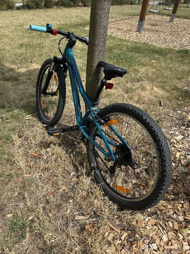 Scott Contessa 24”