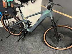 CUBE Stereo Hybrid ONE22 RACE 800 vel.XL 2025 NOVÉ