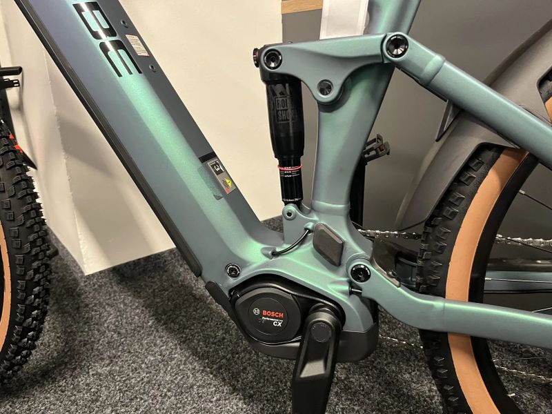 CUBE Stereo Hybrid ONE22 RACE 800 vel.XL 2025 NOVÉ
