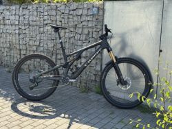 Prodám Specialized S-Works Stumpjumper EVO. Najeto 30 km. Perfektní stav.