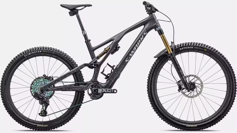 Prodám Specialized S-Works Stumpjumper EVO. Najeto 30 km. Perfektní stav.