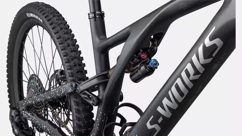 Prodám Specialized S-Works Stumpjumper EVO. Najeto 30 km. Perfektní stav.