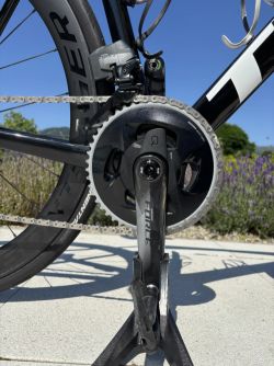 Špičkové závodní kolo Trek Émonda SLR 7 – SRAM Force AXS + wattmetr + Aeolus Pro 5