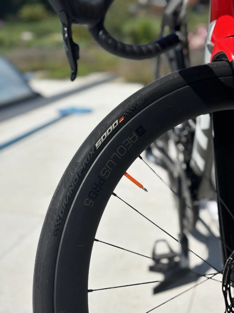 Špičkové závodní kolo Trek Émonda SLR 7 – SRAM Force AXS + wattmetr + Aeolus Pro 5