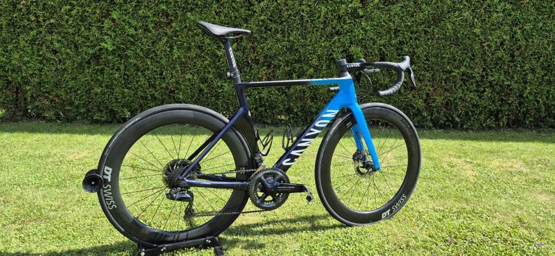 Canyon AEROAD CF SLX Disc 9 DI2 R9100 (nejvyšší řada)