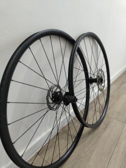Specialized Axis 