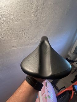 Sedlo SPECIALIZED vel. 168 mm