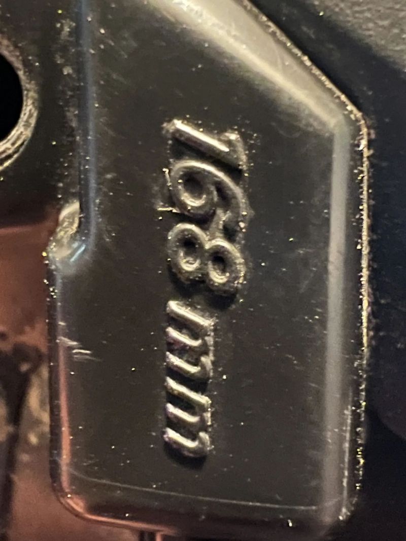 Sedlo SPECIALIZED vel. 168 mm