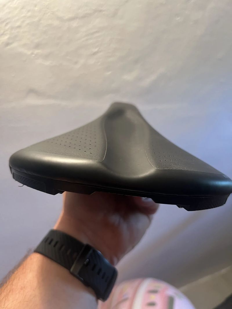 Sedlo SPECIALIZED vel. 168 mm