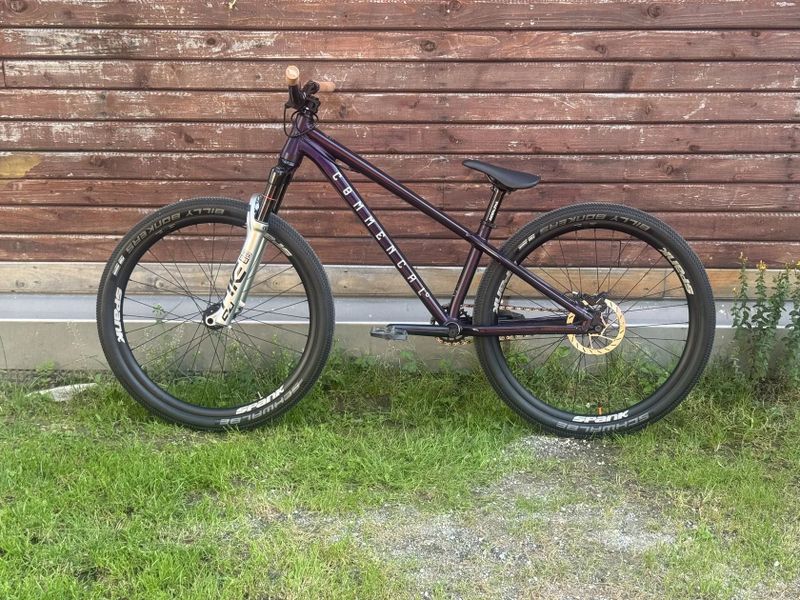 SLEVA - Commencal Absolut RS - TOP STAV