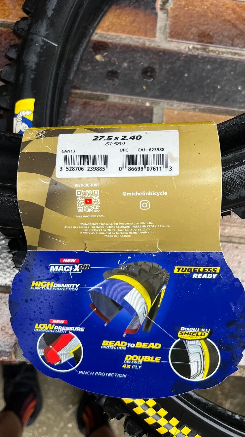 Michelin DH22 Racing Line 27,5 x 2,4" 