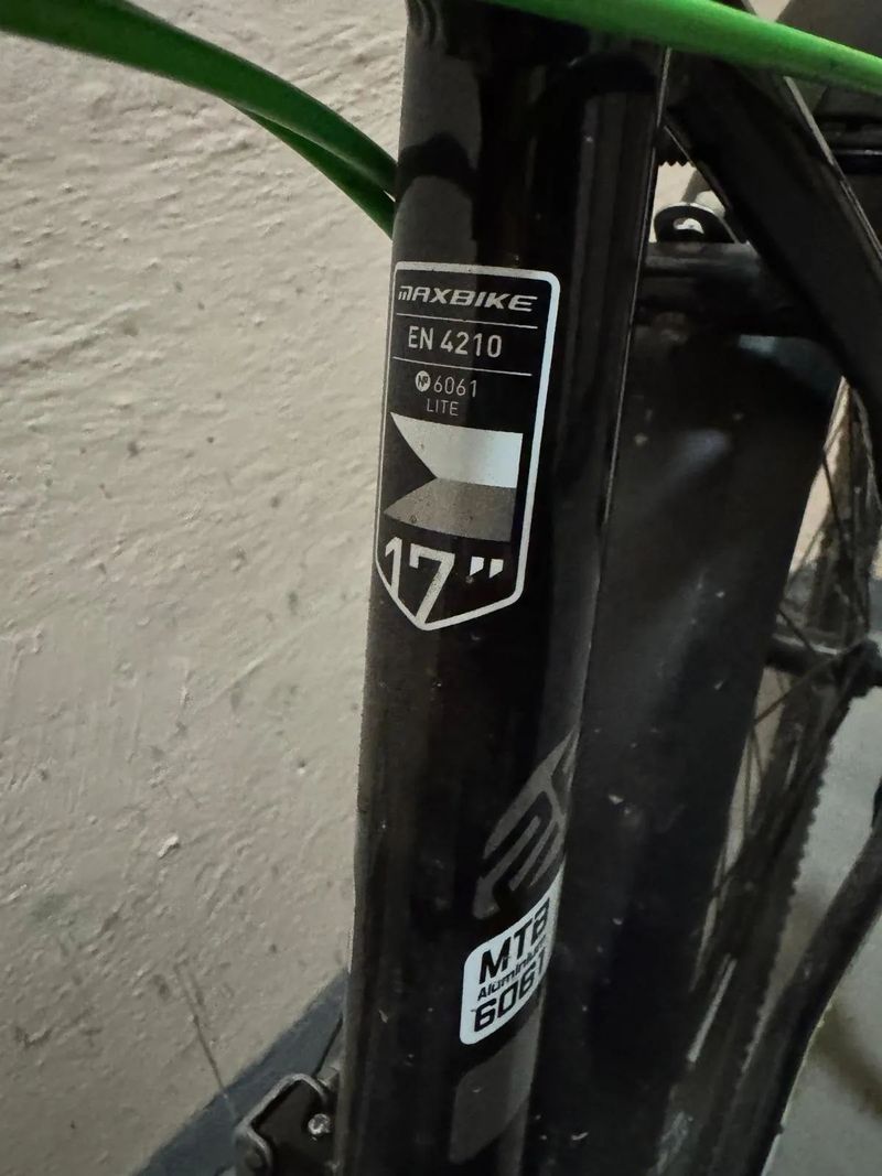 Prodám dĕtské kolo MAXBIKE 