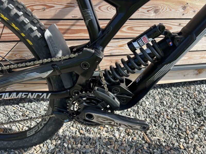 COMMENCAL SUPREME DH V4.2 RACE 650B Black