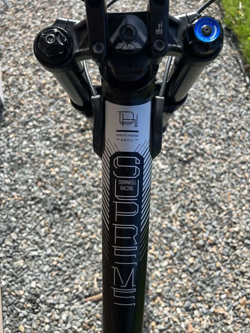 COMMENCAL SUPREME DH V4.2 RACE 650B Black