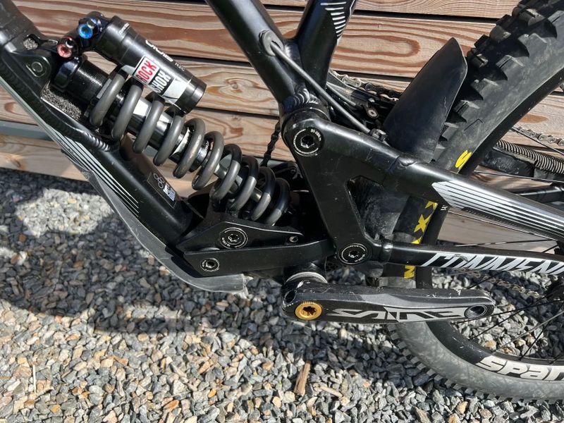 COMMENCAL SUPREME DH V4.2 RACE 650B Black